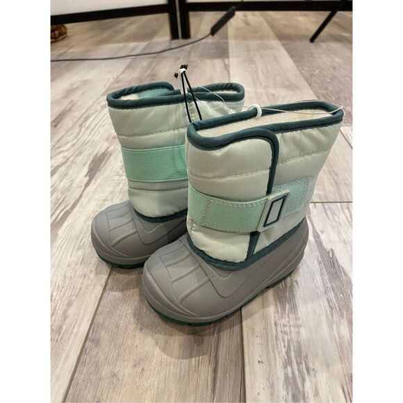 Cat & Jack winter snow boots size 5 - Picture 1 of 12